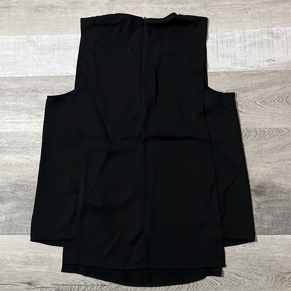 NWOT Dressy Black Tank Blouse Size Medium Hidden Zipper Back of Neck - Picture 8 of 9